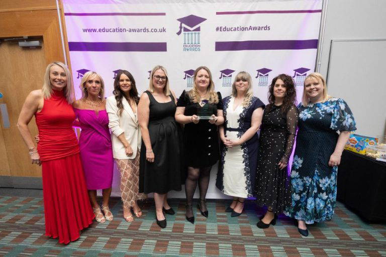 Adswood Primary Wins Outstanding Support for Students Award